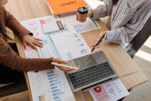 How does the profitability of a business affect its position with R&D tax relief claims?